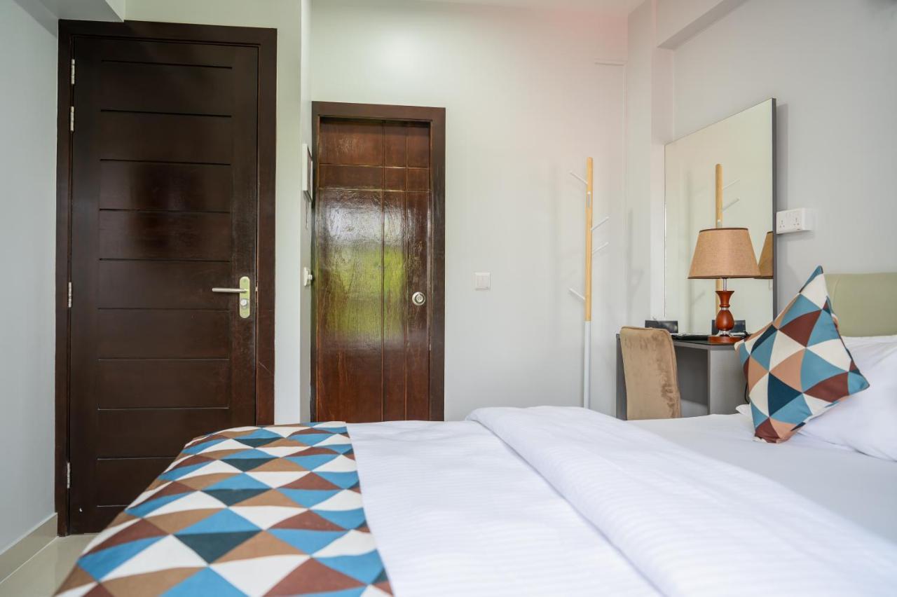 Tour Inn Male Exterior foto